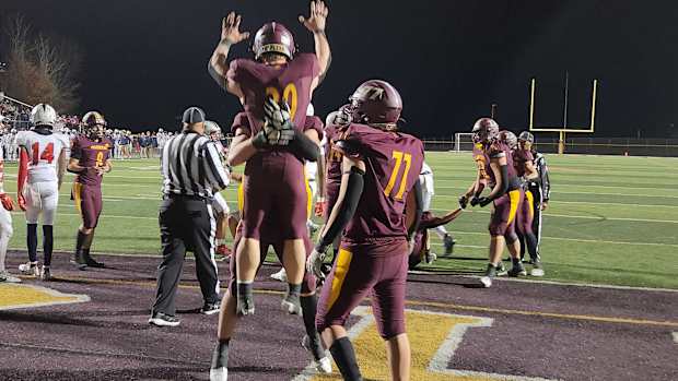 Walsh Jesuit football Ryan Isley 110323